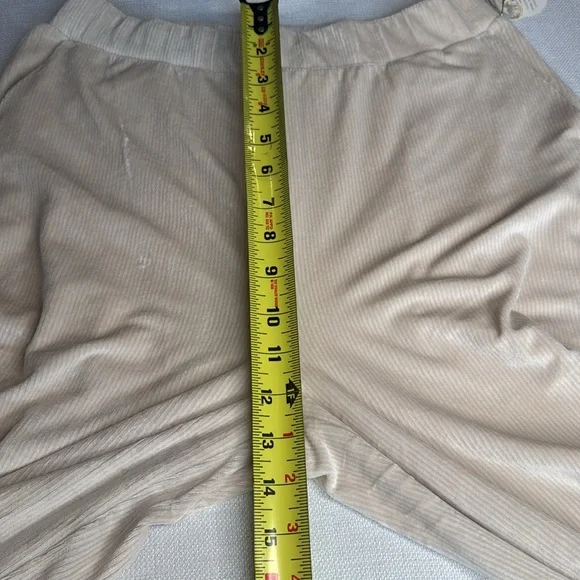 NWT Vuori Haven Pants Ribbed Wideleg Lightweight Soft Suede Women’s Size M Cream - Picture 15 of 15